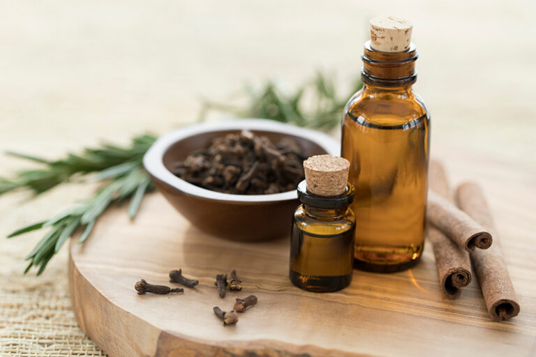 AROMATHERAPY & ESSENTIAL OILS